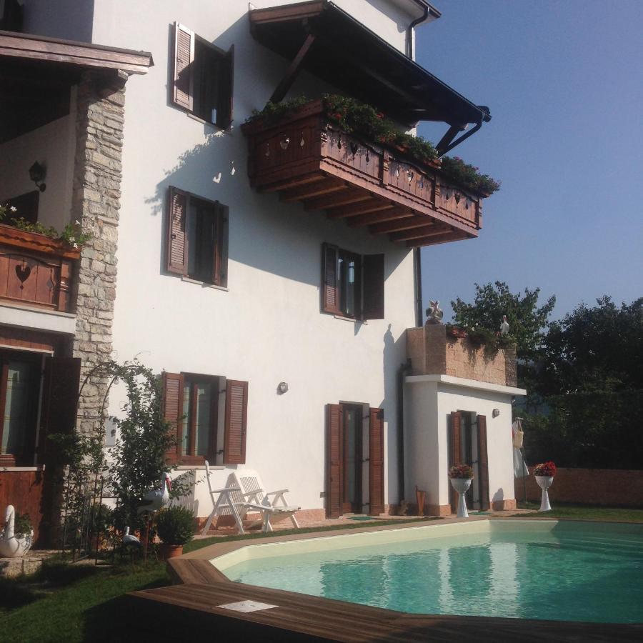 Le Cicogne Bed & Breakfast โรเวเรโต ภายนอก รูปภาพ