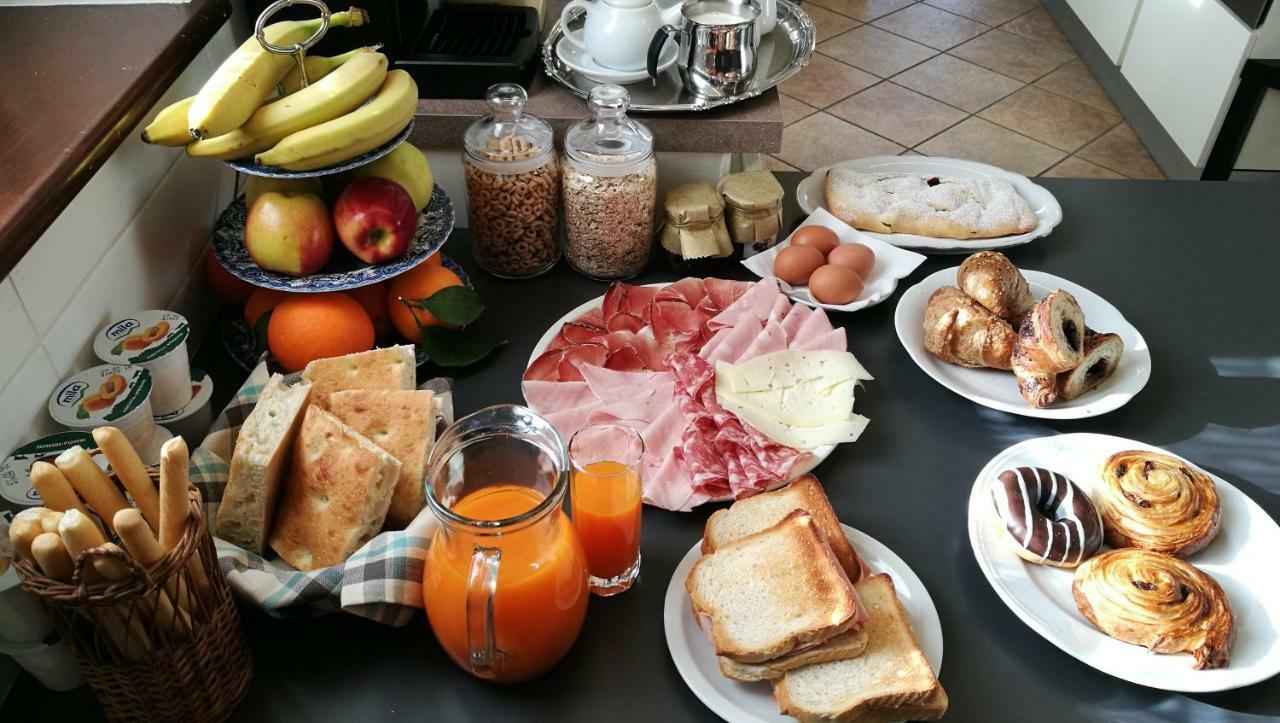 Le Cicogne Bed & Breakfast โรเวเรโต ภายนอก รูปภาพ